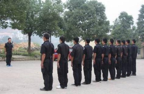 關(guān)于小區(qū)的門(mén)口物業(yè)保安的工作職責(zé)，有興趣的可以了解下